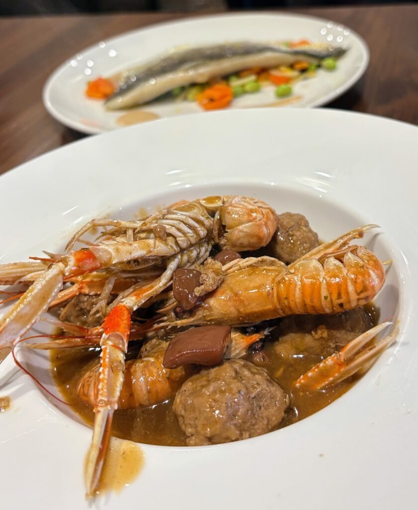 David Balla. Cost of food · 10-€20. 180 Restaurant Andorra. One of The best foods we experienced across the whole Spain and Andorra, and the value for money is such high here. Comida: 5/5Servicio: 5/5 Ambiente: 5/5. Waiting time: Less than 10 minutes.

David Balla, thank you so much for your kind words — it means a lot to us that you consider our food among the best you’ve had during your time in Spain and Andorra.
We’re delighted that you enjoyed the dishes, the service, and the atmosphere, and that everything arrived quickly. Offering good food at a fair price is something we care about deeply, so your comment truly encourages our whole team.
Alongside our specialities, we also serve a great daily menu, and for those looking for something special, we prepare — by request — our fresh blue lobster rice, either brothy or dry, one of the highlights of Restaurant 180.
Thank you again for choosing us. We hope to welcome you back soon in Andorra la Vella.